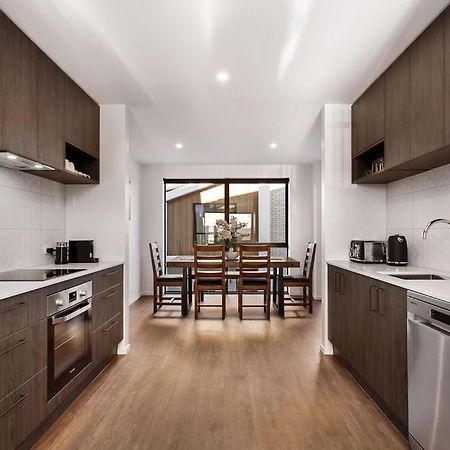 Stylish Brand New Sunny 3Bdrm 3Bth Garage Sleeps 6 Apartment Christchurch Ngoại thất bức ảnh