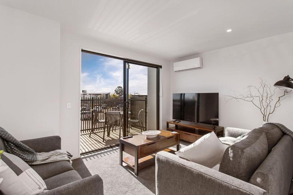 Stylish Brand New Sunny 3Bdrm 3Bth Garage Sleeps 6 Apartment Christchurch Ngoại thất bức ảnh