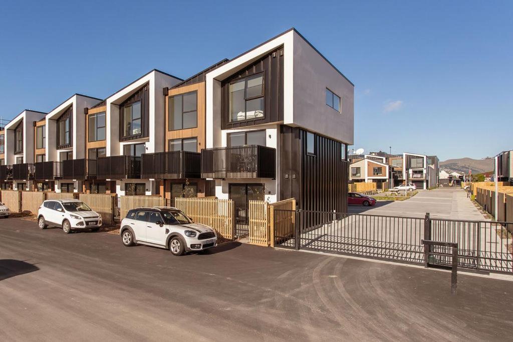 Stylish Brand New Sunny 3Bdrm 3Bth Garage Sleeps 6 Apartment Christchurch Ngoại thất bức ảnh